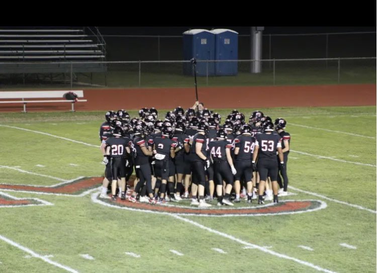 logan_eide's tweet image. season.  Despite all of this I was able to finish the season as Mason City High School’s All-Time Tackle Leader and most importantly finish senior year with my teammates!  @MCFBRiverhawks @Bound_IA @IAfootball_