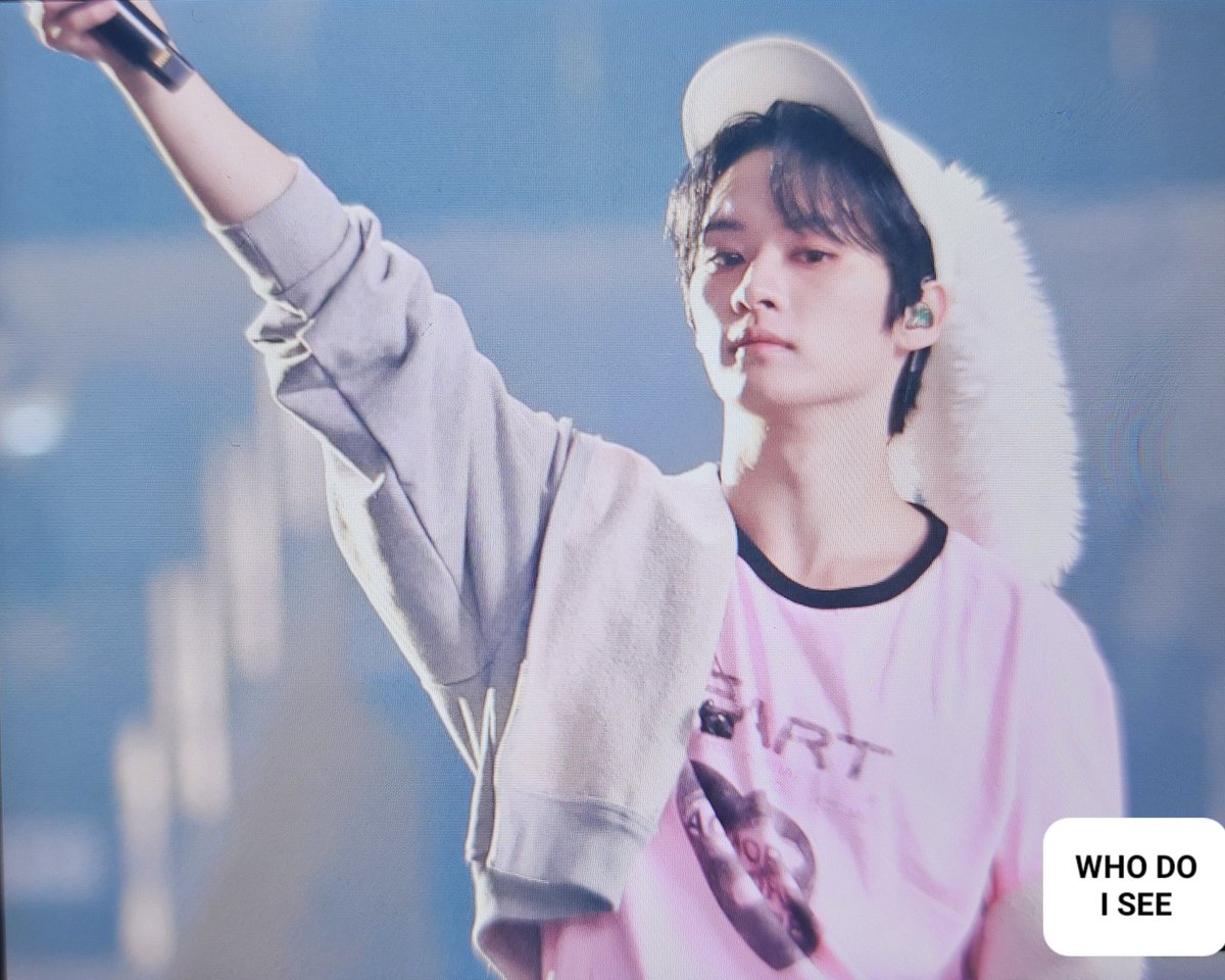 231022 Stray Kids ‘5-STAR Dome Tour 2023 Seoul Special (UNVEIL 13)’ Preview 

많이 응원해🐰❤️ 힘 많이 받았길💪🏻

#스트레이키즈 #StrayKids  
#리노 #Leeknow <a href="/Stray_Kids/">Stray Kids</a>