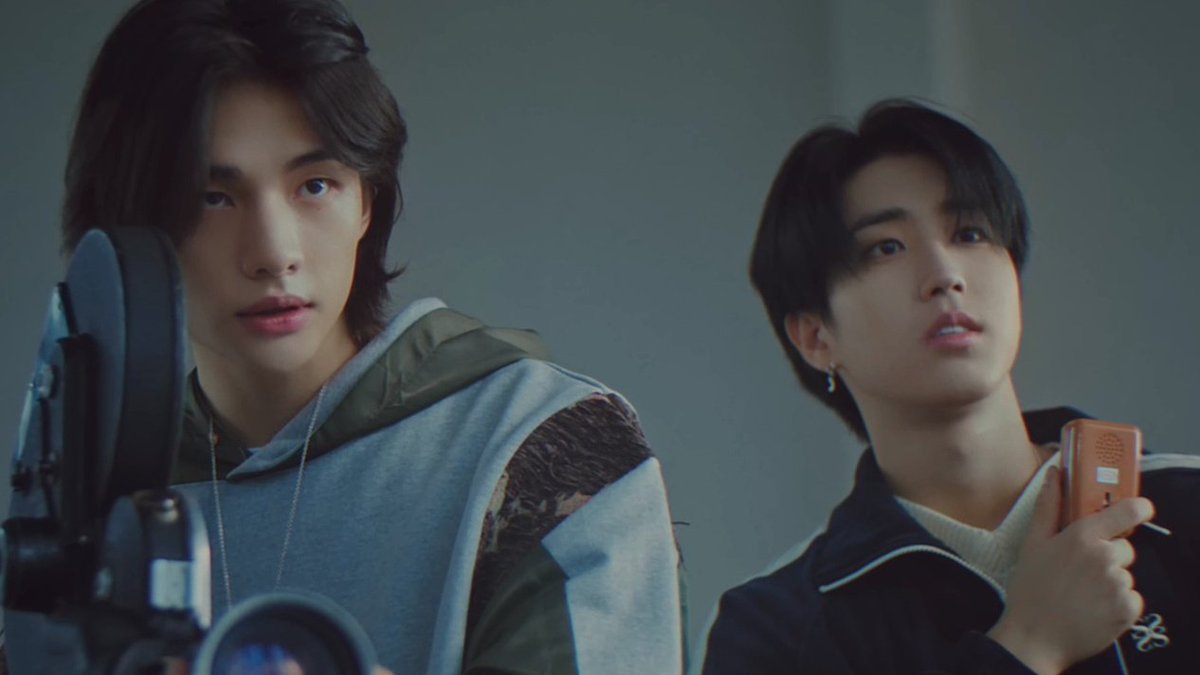 han jisung ✯ tweet media