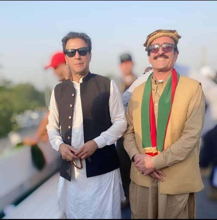 HayatUllahPti6's tweet photo. #انورزیب_خان_کو_رہا_کرو https://t.co/kTUWbGV5fG