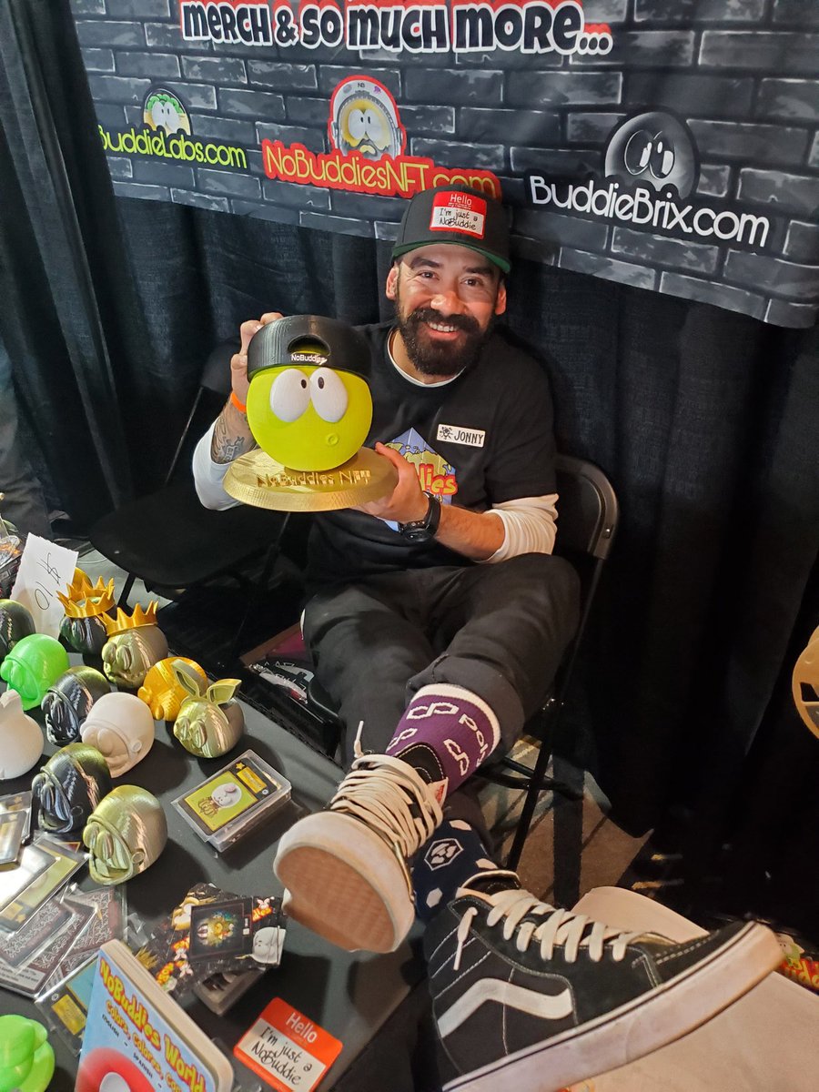 JonnyChimps tweet media