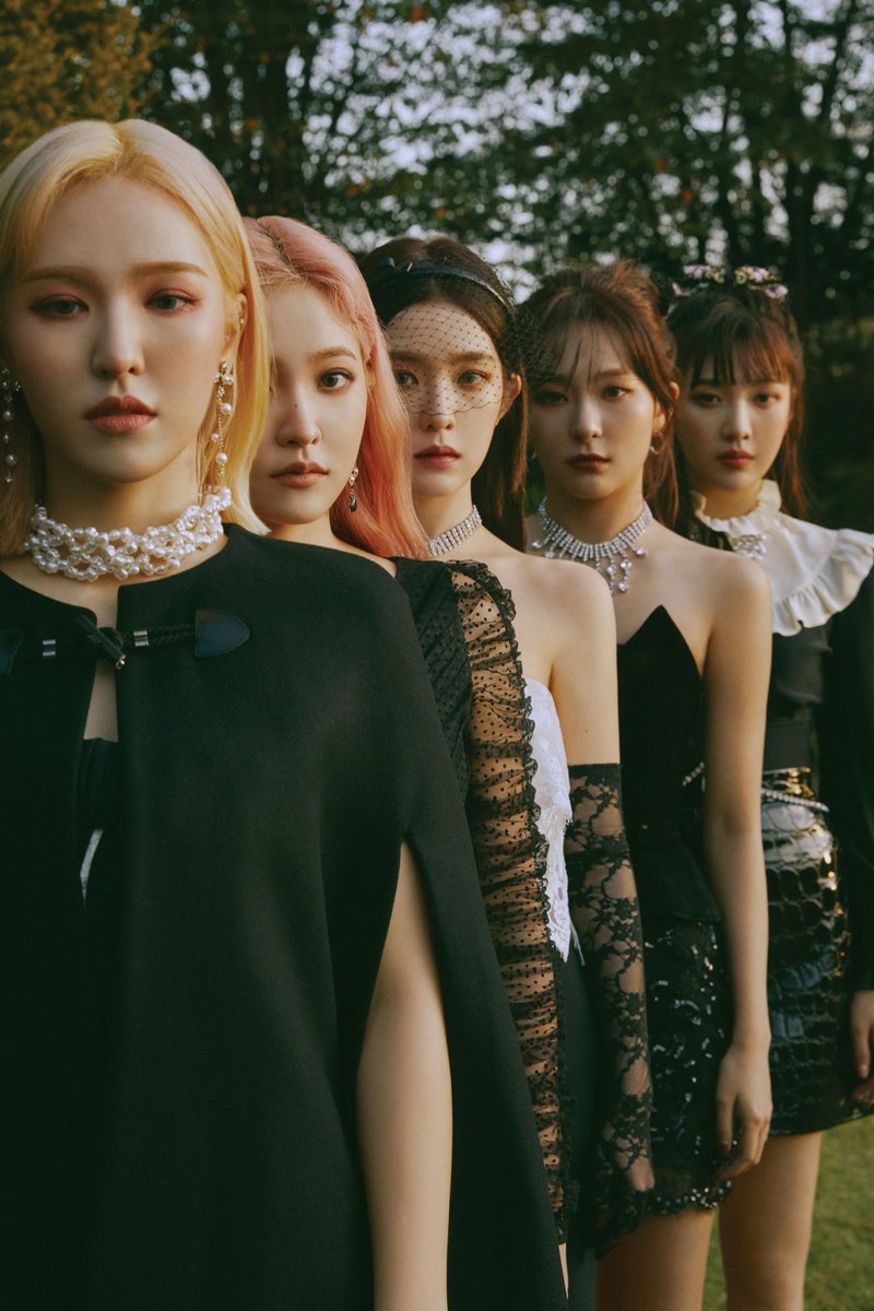 PopBase's tweet photo. Red Velvet unveils first teaser poster to their upcoming album, ‘What A Chill Kill.’ Out November 13th. https://t.co/Jxizefj5V0