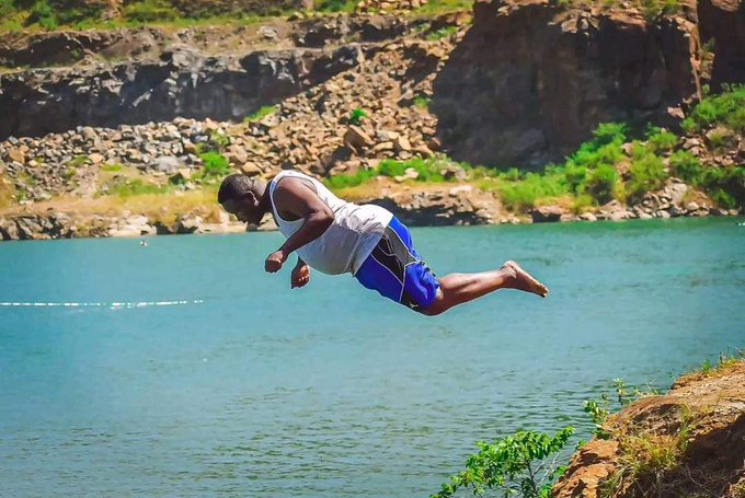_SJ_NKOSI's tweet photo. @Oley_Mnqai Flying fish https://t.co/bAc73PoOs8