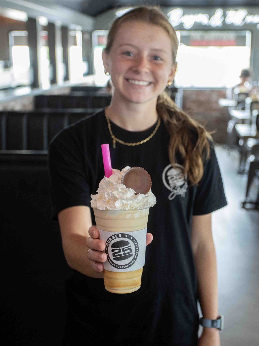 Burger_25's tweet photo. Our October creations won’t be around much longer, so make your sweet escape ASAP! 🍦🕒

#Burger25 #EatLocal https://t.co/x7x5EqYYhC