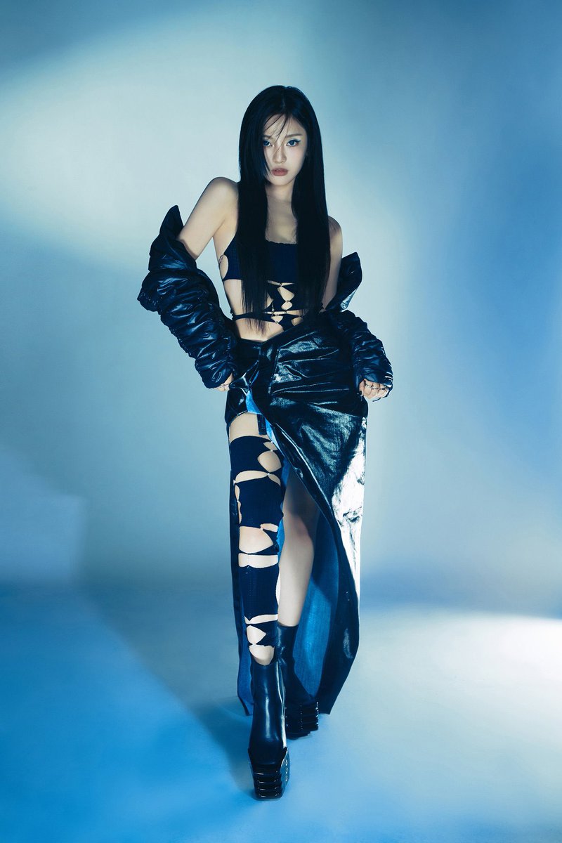 คอสตูมเยี่ยวมาก อิดอกแตกแตน