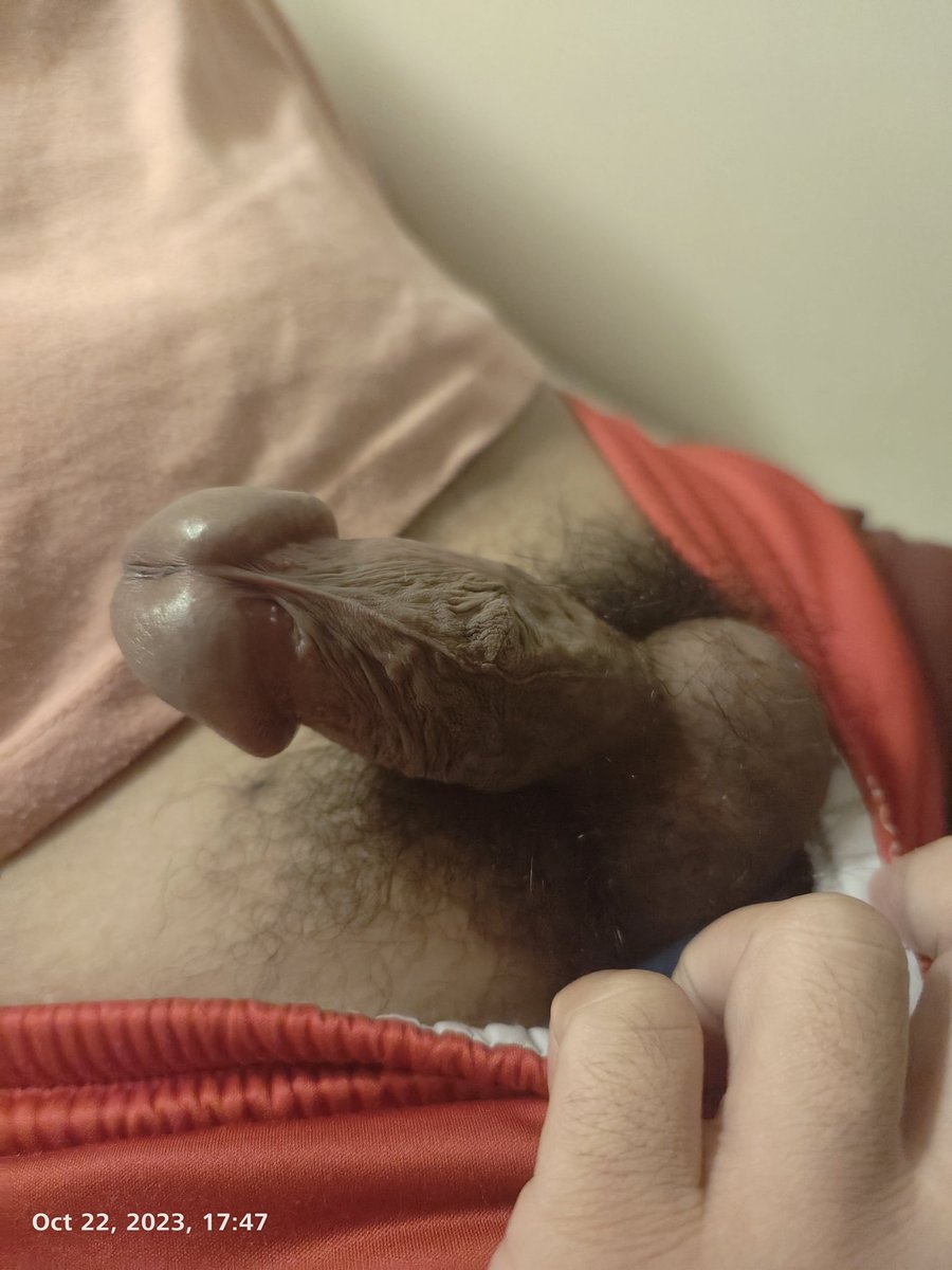bdhshwb's tweet photo. Unfortunately d na sya mopayag mgpa vid saakin. Tas wala pa kaming baon na condom hahay.. d pa pala na ready nahat. Pero ng enjoy kami hehe https://t.co/ASncm5bcvA