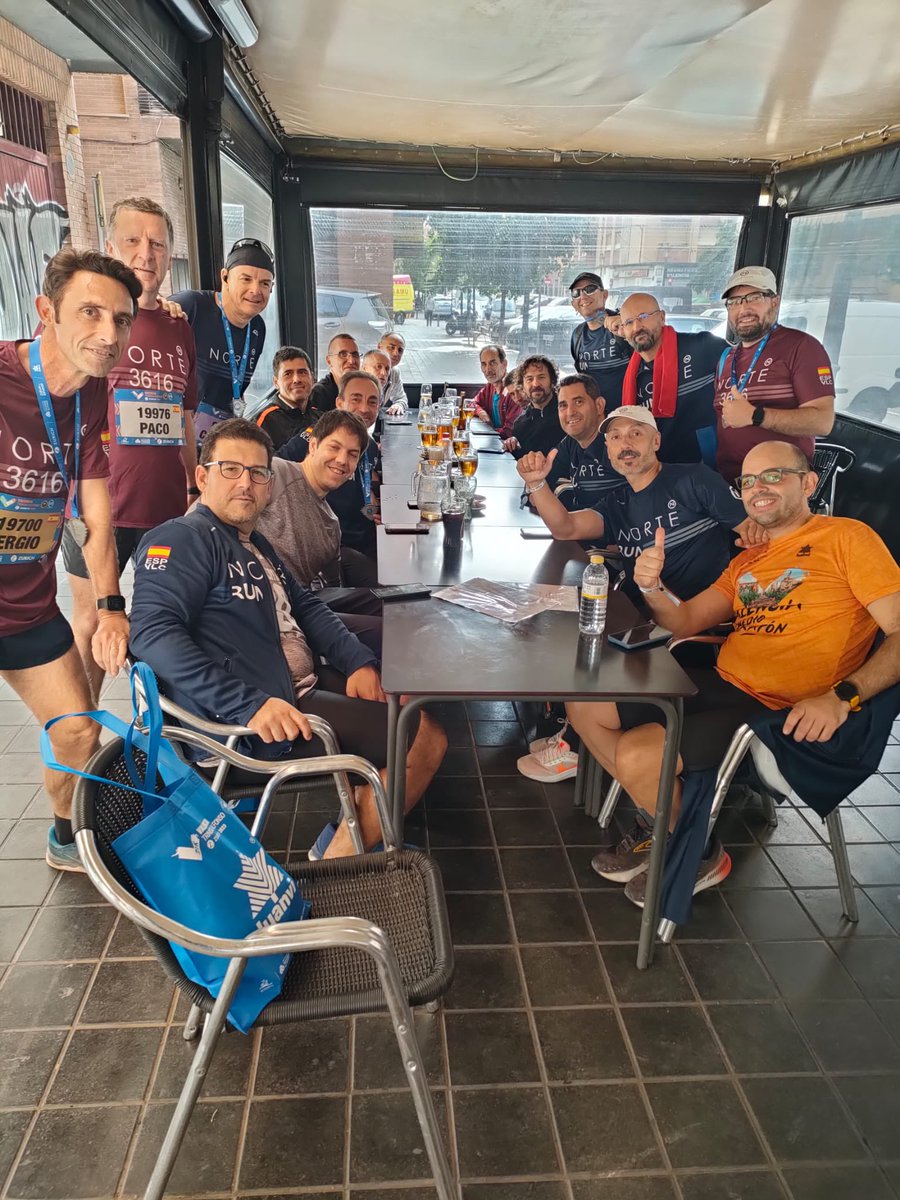 miguelgiron1975's tweet photo. Una verdadera fiesta del Running. Con recovery final!!! #CremaetRules @AnaDuCos @Salvatoribus @macacar5 @elenis_76 @Webdenegro #Tro @JulitoBelMin ahora a por @maratonvalencia de la mano de @josegaray71 !!!! https://t.co/z9PUMUM8dZ