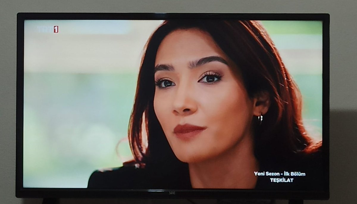 O kadar güzel bir konuyla o kadar güzel bir karakterle geri döndün ki .. 🥰❤️ ayağına taş değmesin güzel kızım @aybukepusat 
#AybükePusat #teşkilat