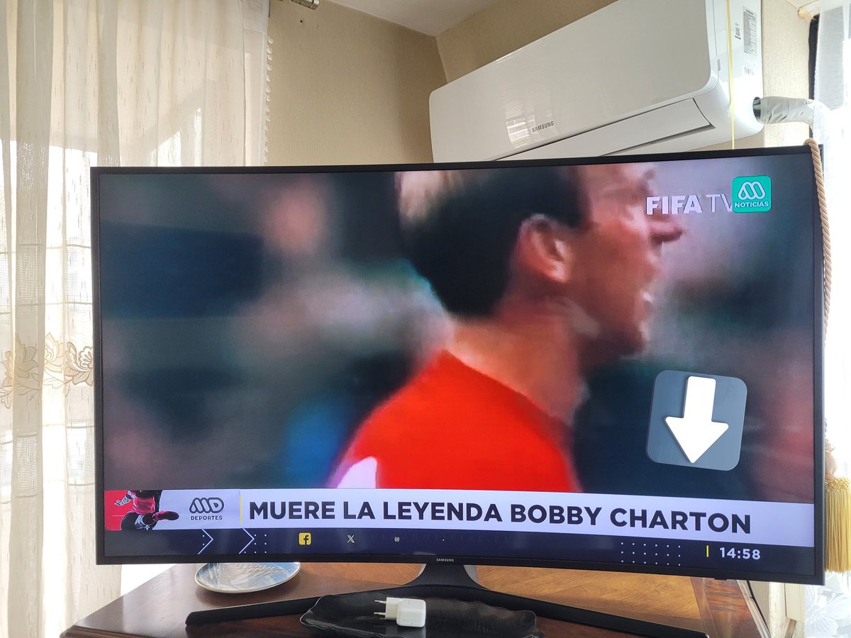 Tenías una pega 😭 <a href="/meganoticiascl/">Meganoticias</a>  #BobbyCharlton