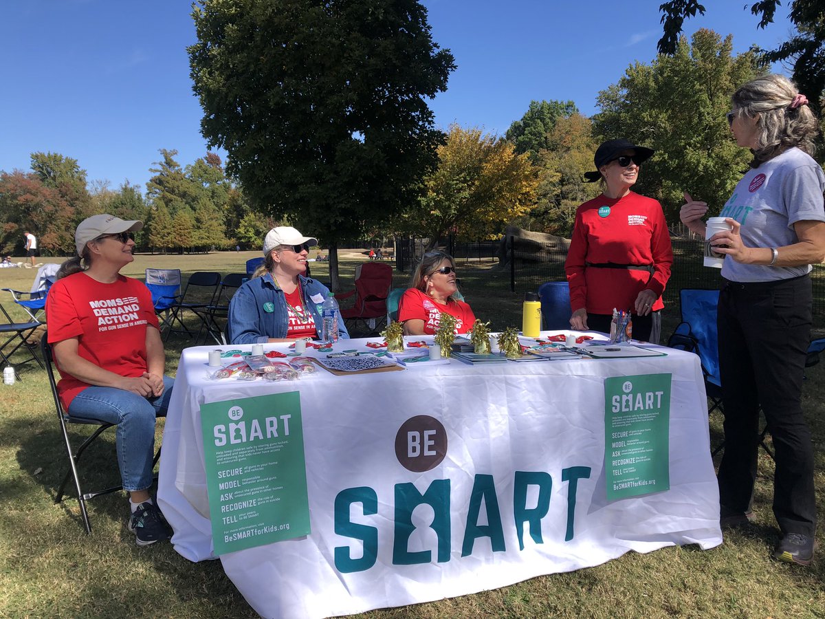mcipowers's tweet photo. Happening now in Overton Park, we are talking about secure gun storage as part of the Out of Darkness Walk  to raise awareness about suicide. Stop by our table. @MomsDemand #SuicideAwareness #SuicidePrevention https://t.co/pcAORPMPcV