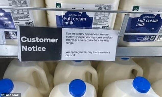 #WeeklyNews / Dairy shortage hits Melbourne as shoppers are slapped with buying limits on #milk, butter, ice cream, #cheese and yoghurt amid #fears of Covid-style panic buying - bit.ly/3tDeT2N