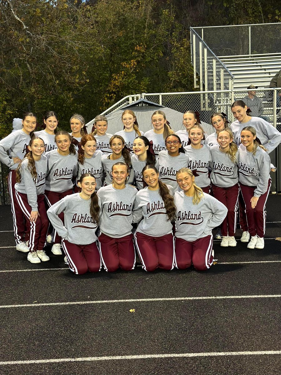 Shout out to these beautiful ladies from Ashland High School.