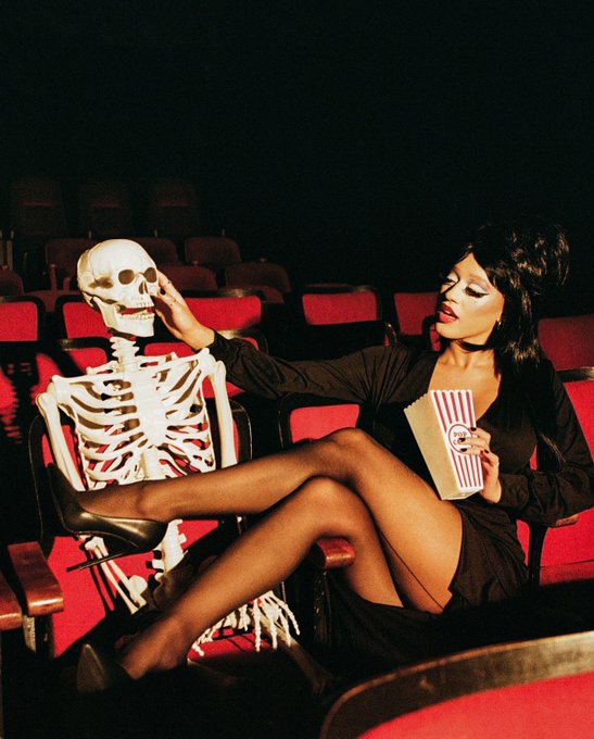 Did I nail it ? #Elvira https://t.co/LmIMLPgLdt<a href="/tag/elvira"class="tags">#Elvira</a>