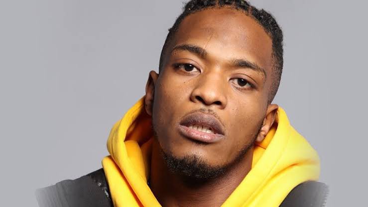 midiminuit__'s tweet image. À leur prime, qui est le meilleur rappeur parmi ces 4 ? 

▫️ NISKA
▫️ NAPS
▫️ MAES
▫️ PLK