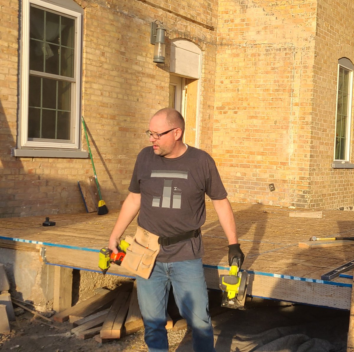 eProBRETT's tweet photo. On Saturdays,  I transform into Bob the Builder. https://t.co/rNnXxrSKmo