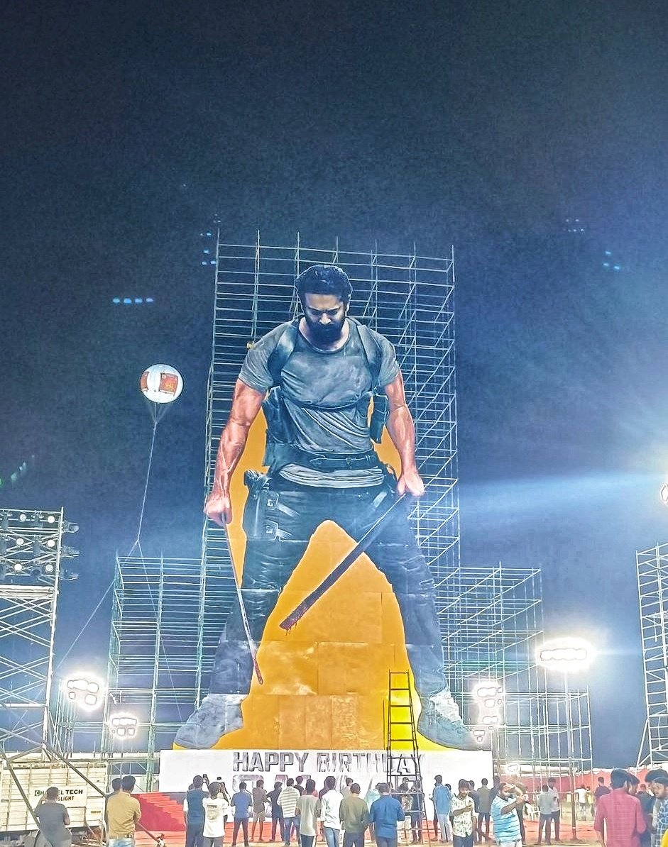 MekalaSatish5's tweet photo. Biggest ever cutout in TFI
#HappyBirthdayPrabhas https://t.co/Y9Hef1pJfI