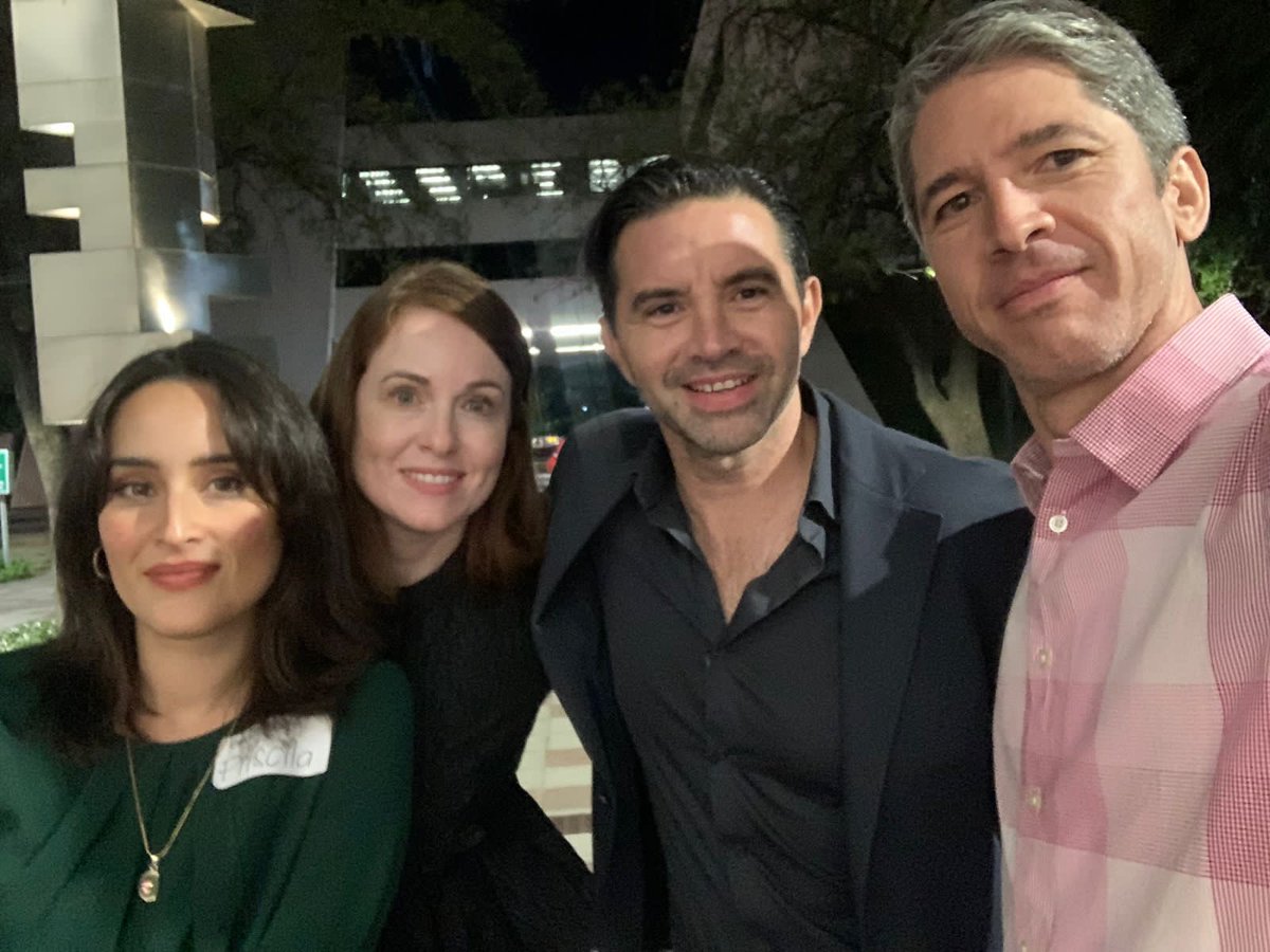 Salimos del Meet Up, gracias al <a href="/TecdeMonterrey/">Tecnológico de Monterrey</a> por el espacio y al Profesor Jesús Aguilar González por apoyar a <a href="/crypto_chicks/">CryptoChicks</a>. 
Esperen más 🚀