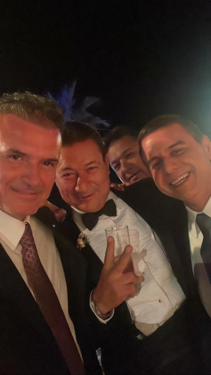dratondo's tweet photo. #bodeando https://t.co/RjDOCv2VyB