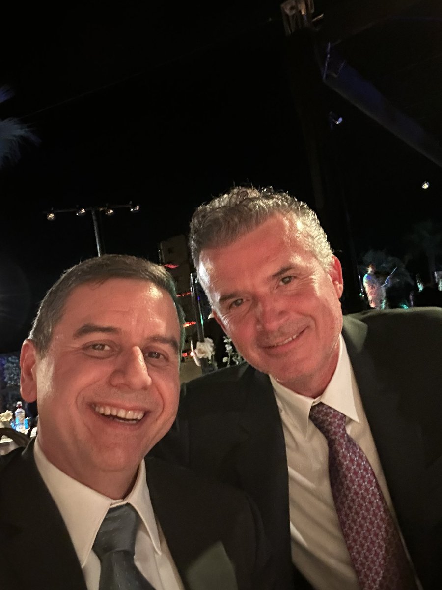 dratondo's tweet photo. #bodeando https://t.co/RjDOCv2VyB