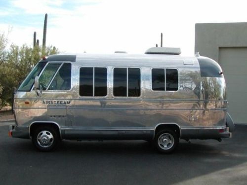 QuirkyRides's tweet image. #Airstream from the #1970s #cool 😎