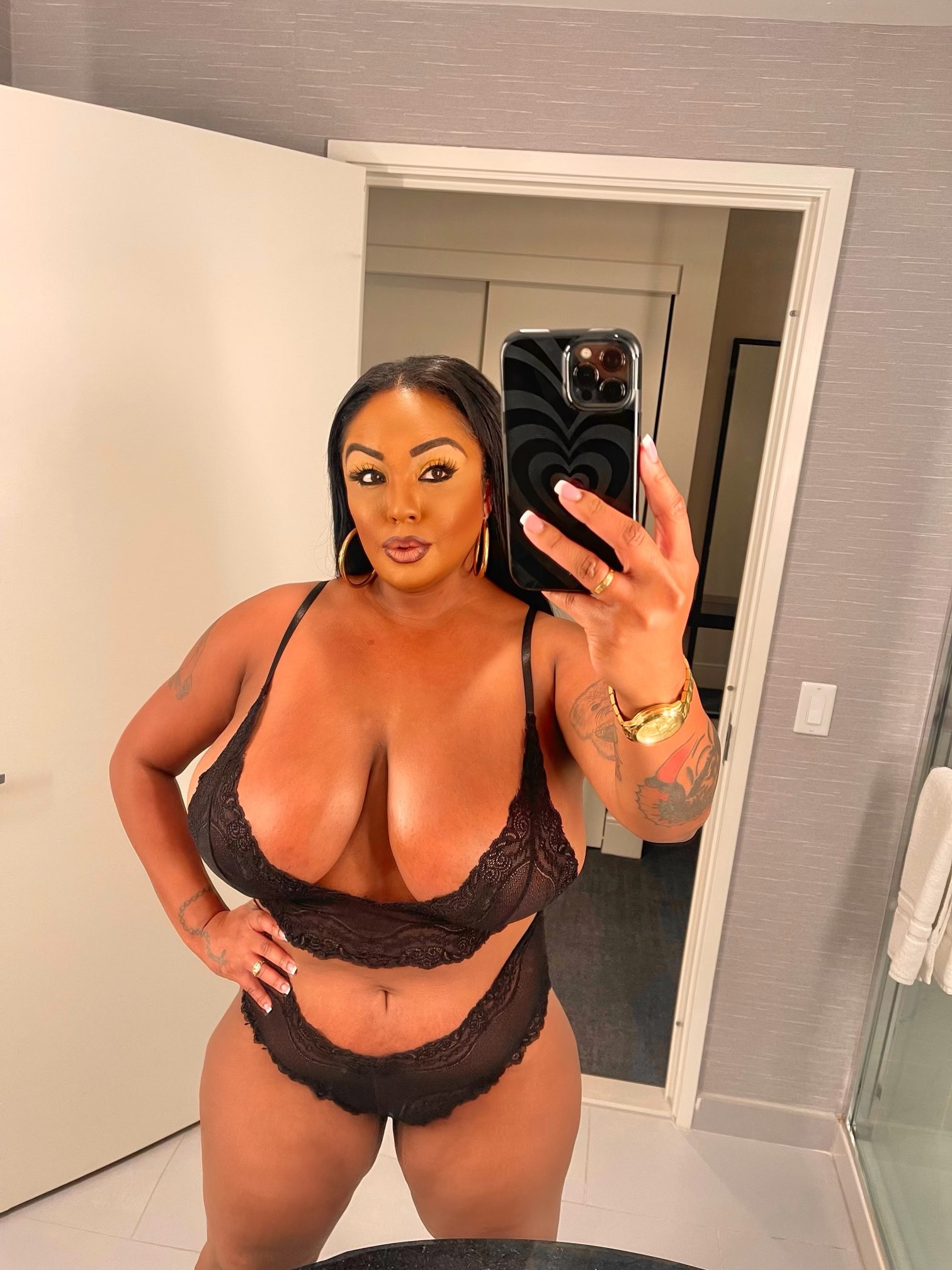 Would you spend the weekend with me ? 👀😋😉 https://t.co/7JOFra1Jqo #allnatural #curvy #dallas #texas https://t.co/s4I9GprbSr