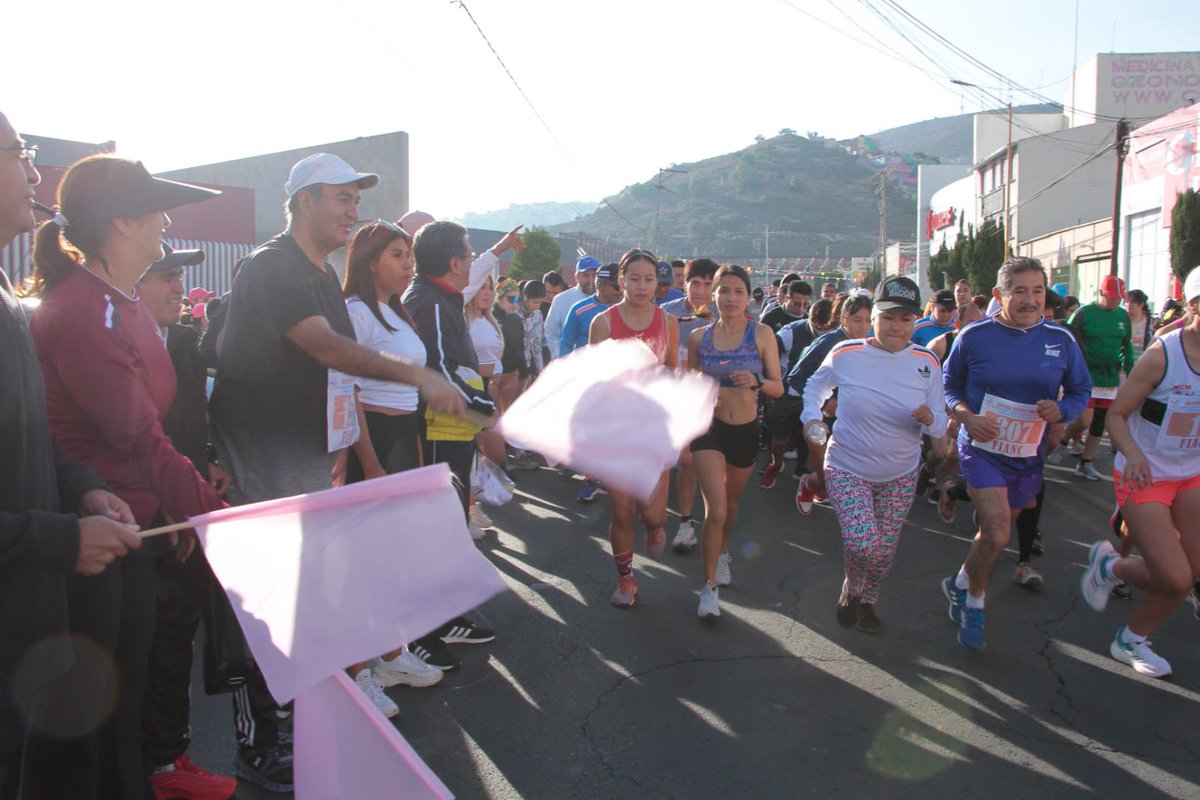 natycastrejonv's tweet photo. Es un privilegio ser padrino de la 5ta Carrera Atlética con Causa, destinada para apoyar a niñas y niños con desnutrición y cáncer, promovida por #FIANC #Hidalgo
Apoyar iniciativas como esta demuestra nuestro compromiso con el bienestar de la niñez.
#PrimeroLaEducación #NatyCastrejón