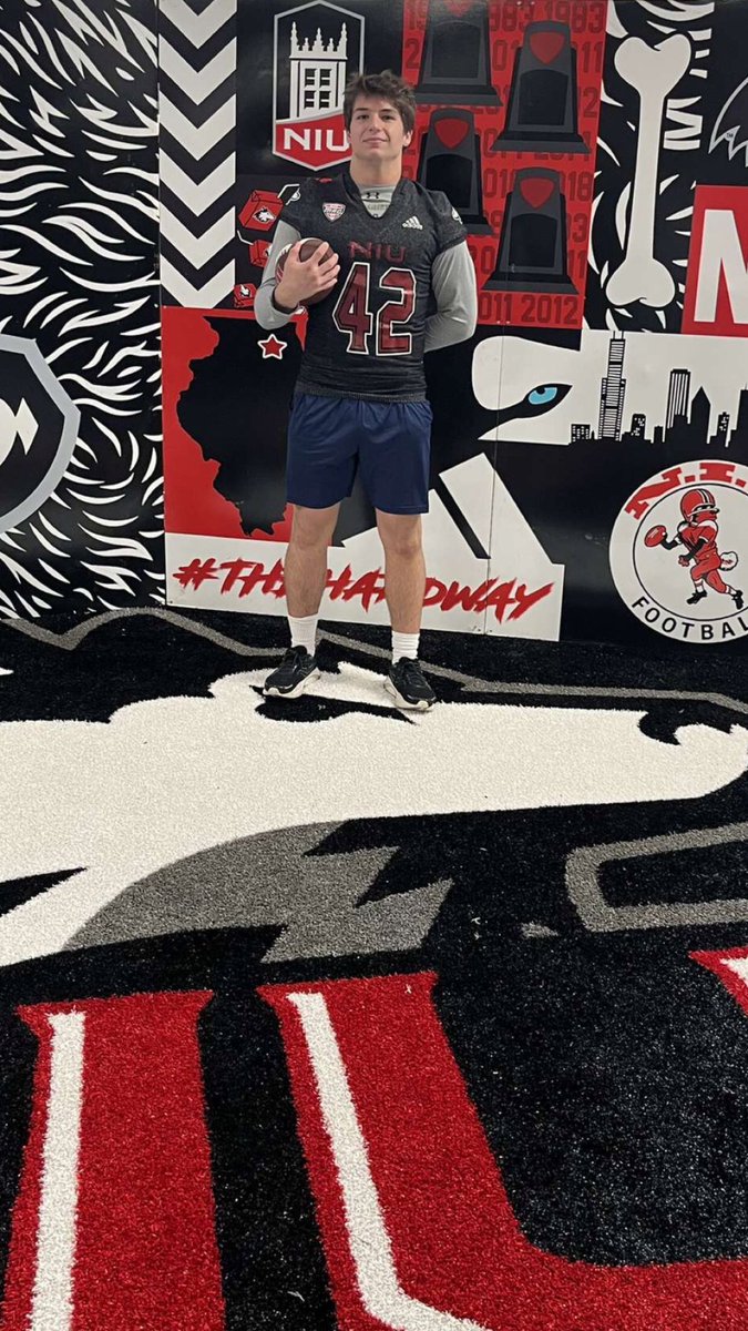 BrockSperling's tweet image. Had a great time at NIU yesterday!  Thanks to @CoachAWang for having me out there! 🔴⚫️