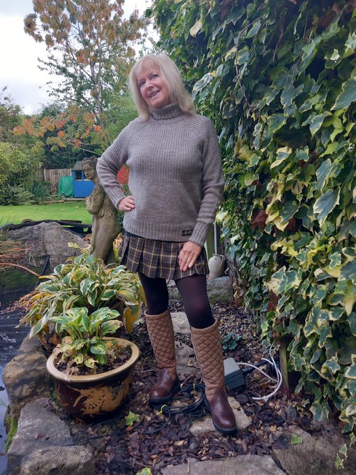 Autumn wear https://t.co/sauHFb2Ykf