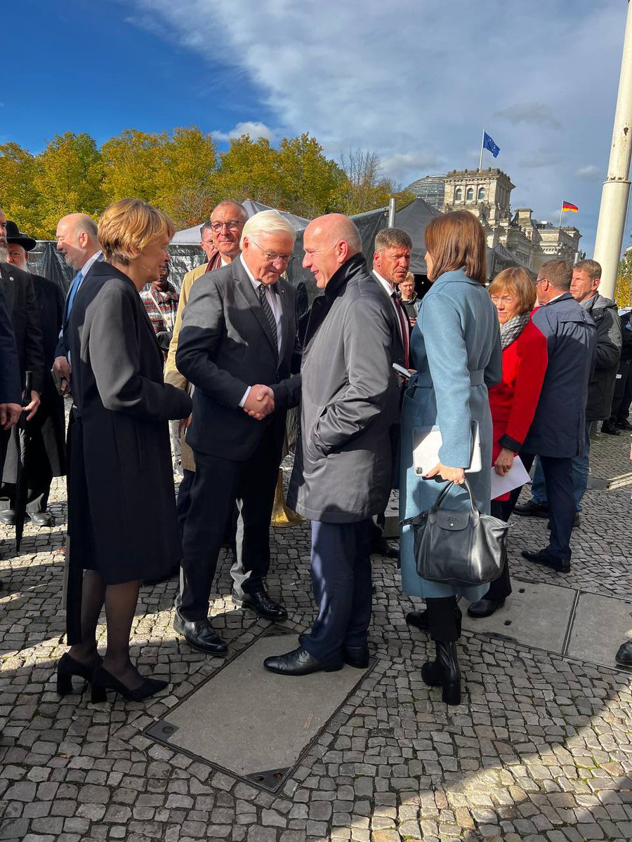 kaiwegner's tweet photo. Wer Terror rechtfertigt, verharmlost relativiert oder gar verherrlicht – der trifft auf unseren Widerstand und auf unseren Zusammenhalt. Der trifft auf einen konsequenten und harten Rechtsstaat. Nie wieder ist jetzt. https://t.co/CTA5J3XUfW