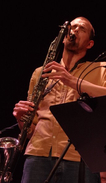 newjazzword's tweet photo. On #Vindögae @Matsolofgustaf2 #barisax + #AndreasRøysum (pic:#SOConnor) #bassclarinet confirm an #affiliation 2 #basement tones w. #exaggerated chalumeau #drones yet #construct a #fullyrealized sound Review: https://t.co/tDbgdTdGWr
#Norway #Sweden #improvjazz #freemusic #freejazz https://t.co/fFKjEnlbmz