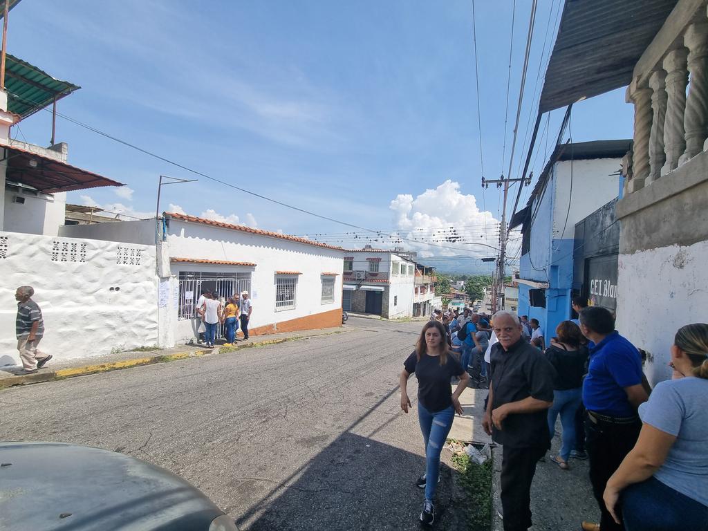 Angelbix01's tweet photo. Santa Teresa del Tuy dice presente en las #primarias2023 #edomiranda @MariaCorinaYA @alcaldeledezma @carlaangola @primarias2023 https://t.co/J4GkPydQAz