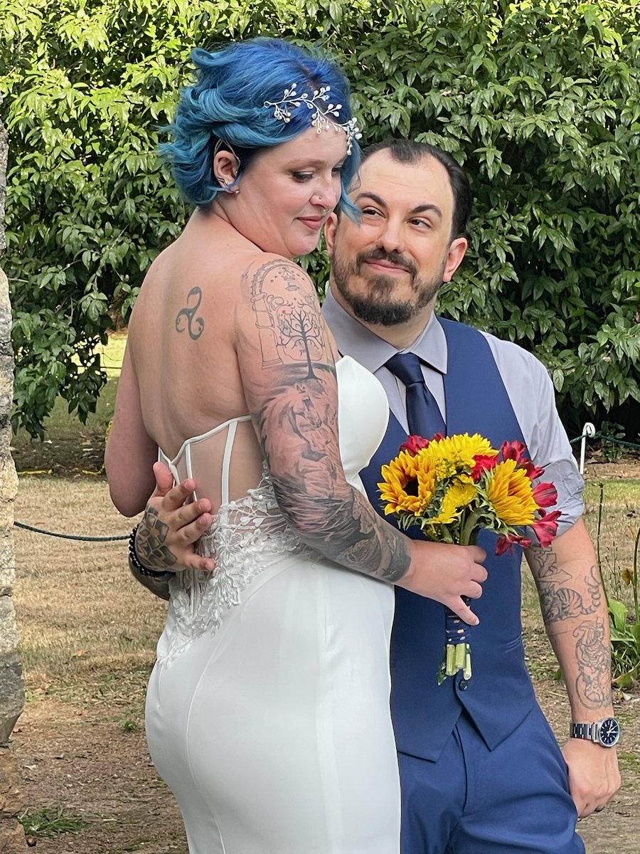 SkellyTwitch's tweet photo. The biggest thank you to everyone who celebrated with us and made our day so special 💕 we have some of the best friends on the planet 🥹 https://t.co/IDFzKCni6B