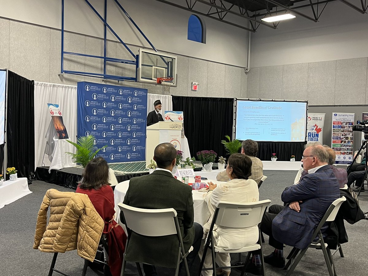 ubhatti23's tweet photo. Al-Ḥamdulillāh Amj Vancouver celebrated 10 year mosque anniversary of Baitur Rehman Mosque. 

In the past decade this mosque has served as a symbol of peace, love, harmony and brotherhood. 

Over 250 friends, guests and honourable politicians attended the event. 

#Islam https://t.co/9ns24Rtzx9