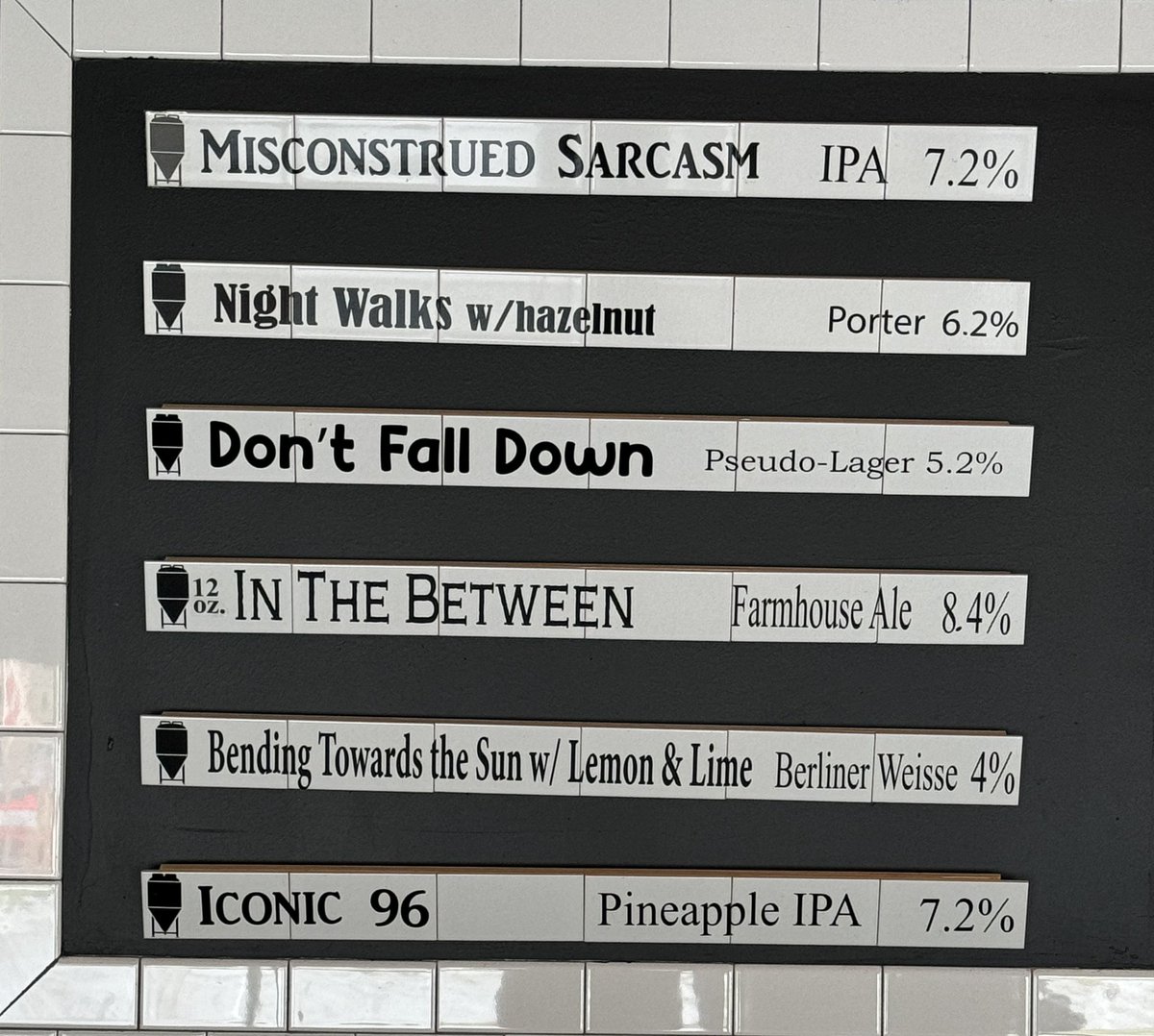 Sour Sunday!! What’s on tap today 

#randomprecisionbrewing #inworthington #drinkupcolumbus #ohiocraftbeer #worthingtonohio #columbusunderground #LiveForwardCbus #experienceworthington #columbuscraftbeer #sourbeer #barrelagedbeer #barrelaged #sundayfunday