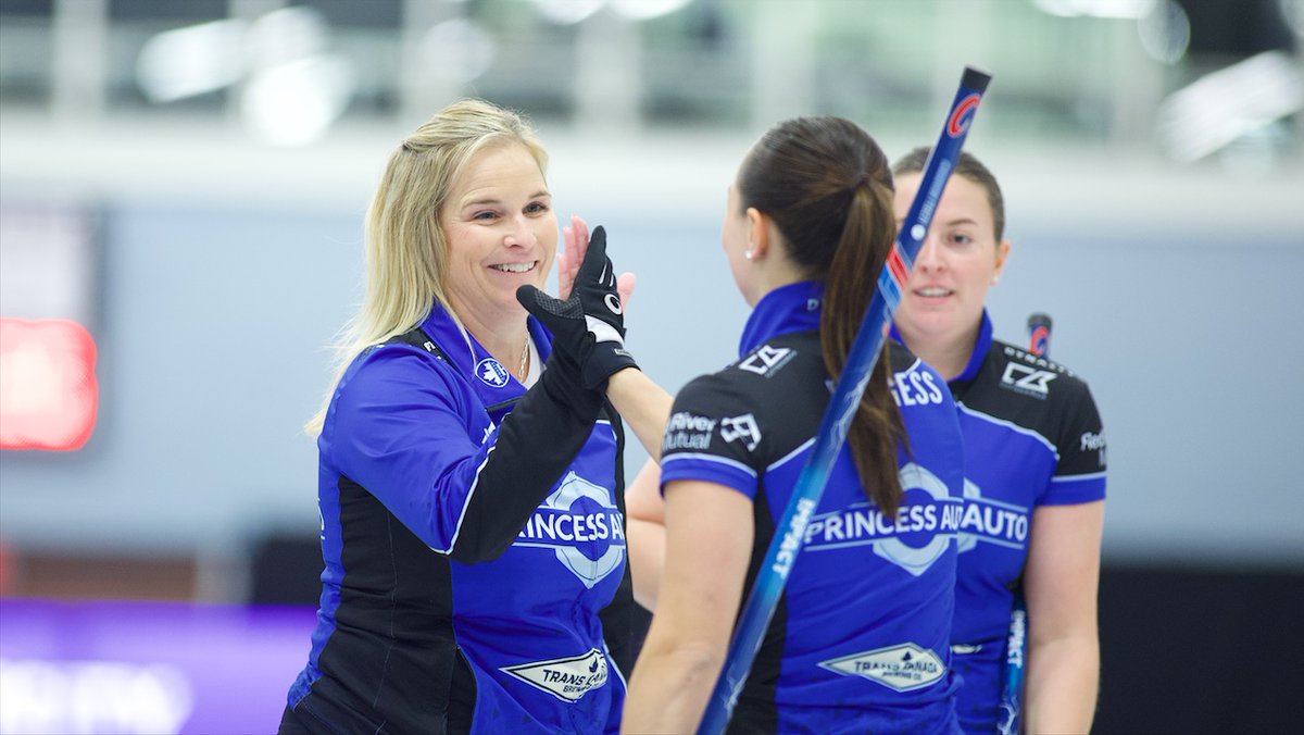 BREAKING: <a href="/TeamJJonesCurl/">Team Jennifer Jones</a> captures the <a href="/hearinglifeca/">HearingLife Canada</a> Tour Challenge women's title with a 7-4 win over Team Lawes in the final! 🏆 

Stats: thegrandslamofcurling.com/scores | #curling #GSOC 🥌