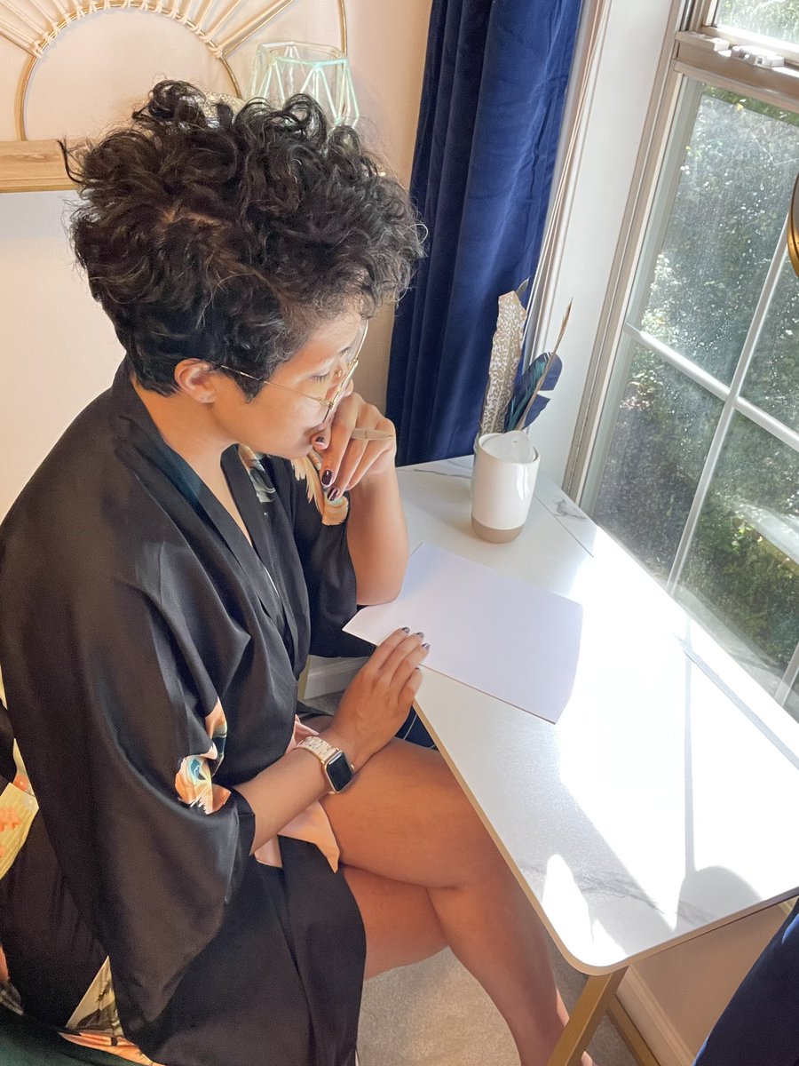 Sunday morning. Bed head. Fav robe. Blank piece of paper. Sunlight bringing the peace and calm. This is perfection. On to write the draft ending of #TheScotlandBook! 🤗🤗

Now - about getting this window cleaned from the outside 🤔🧐 

What are you #writing today?