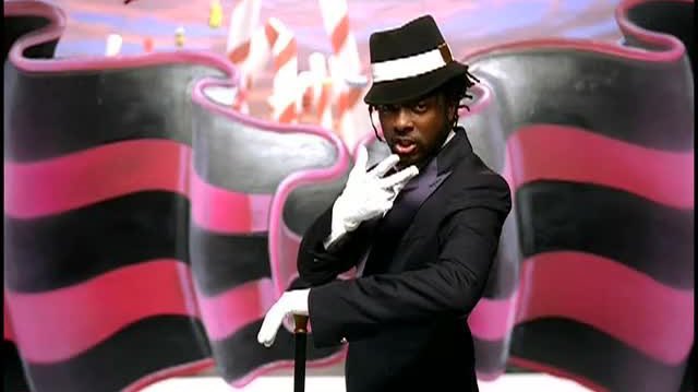 PopBase's tweet photo. 17 years ago today, Fergie released ‘Fergalicious’ ft. will.i .am. https://t.co/03fPd48H0t