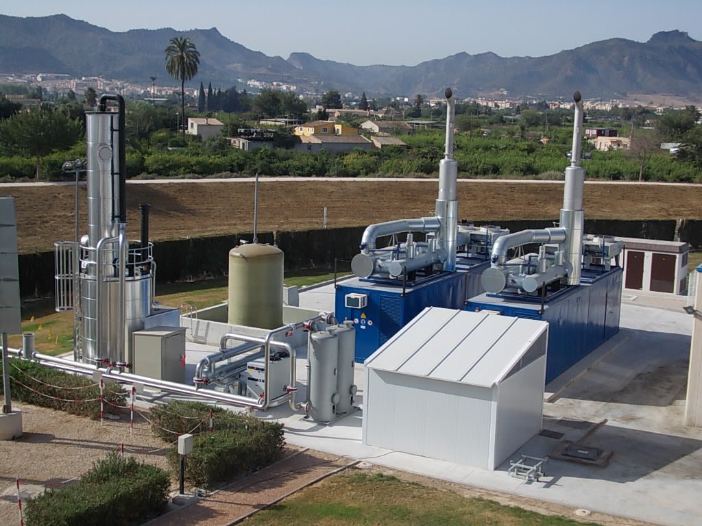 esamur_aguas's tweet photo. ✅ La producción de biogás en las EDAR de la Región genera más de 10.000.000 kW hora de electricidad al año para autoconsumo. 📈 La producción eléctrica equivale al consumo anual de una población como Alguazas, de más de 9.000 habitantes. ℹ https://t.co/WEOsnSp9vZ https://t.co/fTfYLxebxi