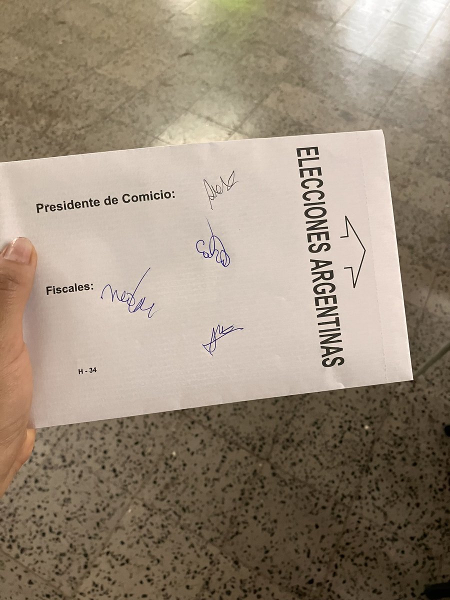 Votemos responsablemente. 💪!! Ya lo hice.. aposté por una democracia que garantice derechos y libertades. ! 
#Elecciones2023 #EleccionesArgentina #tucuman