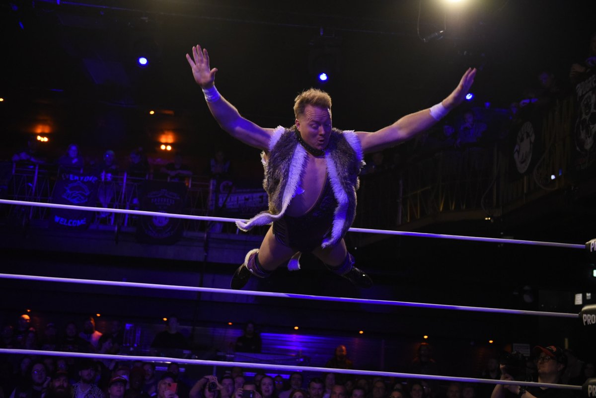 ThisIs_Progress's tweet photo. 🎃 It's That Damn Dirty Dog, Gene Munny!

Gene was so close to winning the PROGRESS Tag Team Championships at #Chapter157.

👻 Can he pick up the win today against Nathan Cruz?

#PROGRESSWrestling #TheLongHalloween https://t.co/EA5zqLEmGM