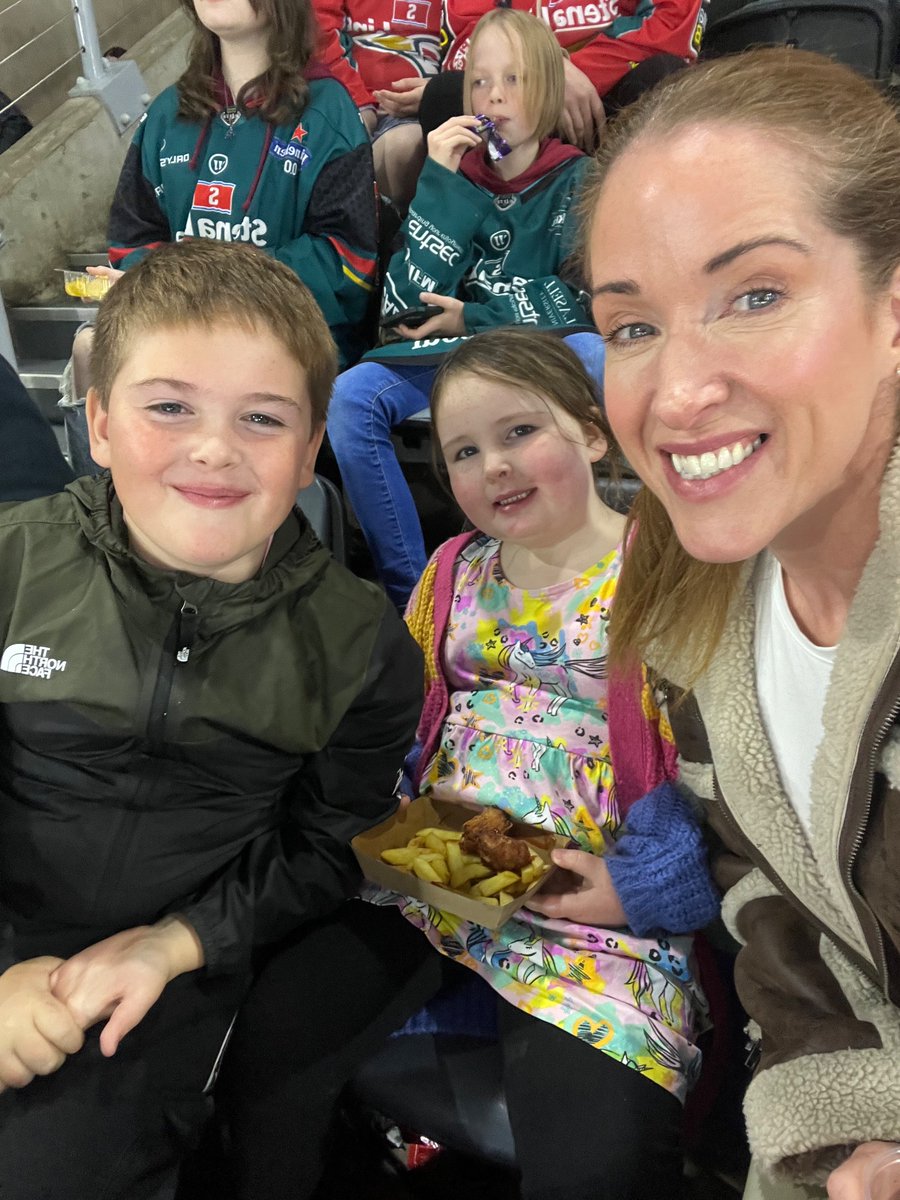 janinestrange's tweet photo. Supporters all the way from Ballyclare.. #centreoftheuniverse #heresbeme @BelfastGiants https://t.co/b14PQY5tFV