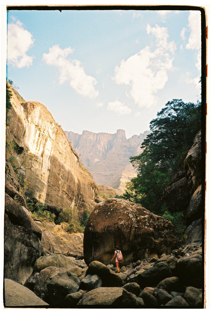 L30amaya's tweet photo. Las Drakensberg en Sudáfrica ❤️❤️❤️ https://t.co/cRj8f7XCgj