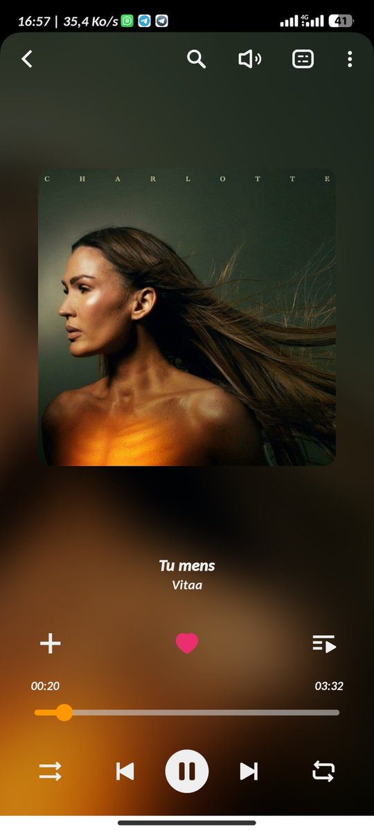 AurelCardini's tweet photo. Trop cool la nouvelle album de Vitaa🤟😎 https://t.co/l80lLWb5Qh
