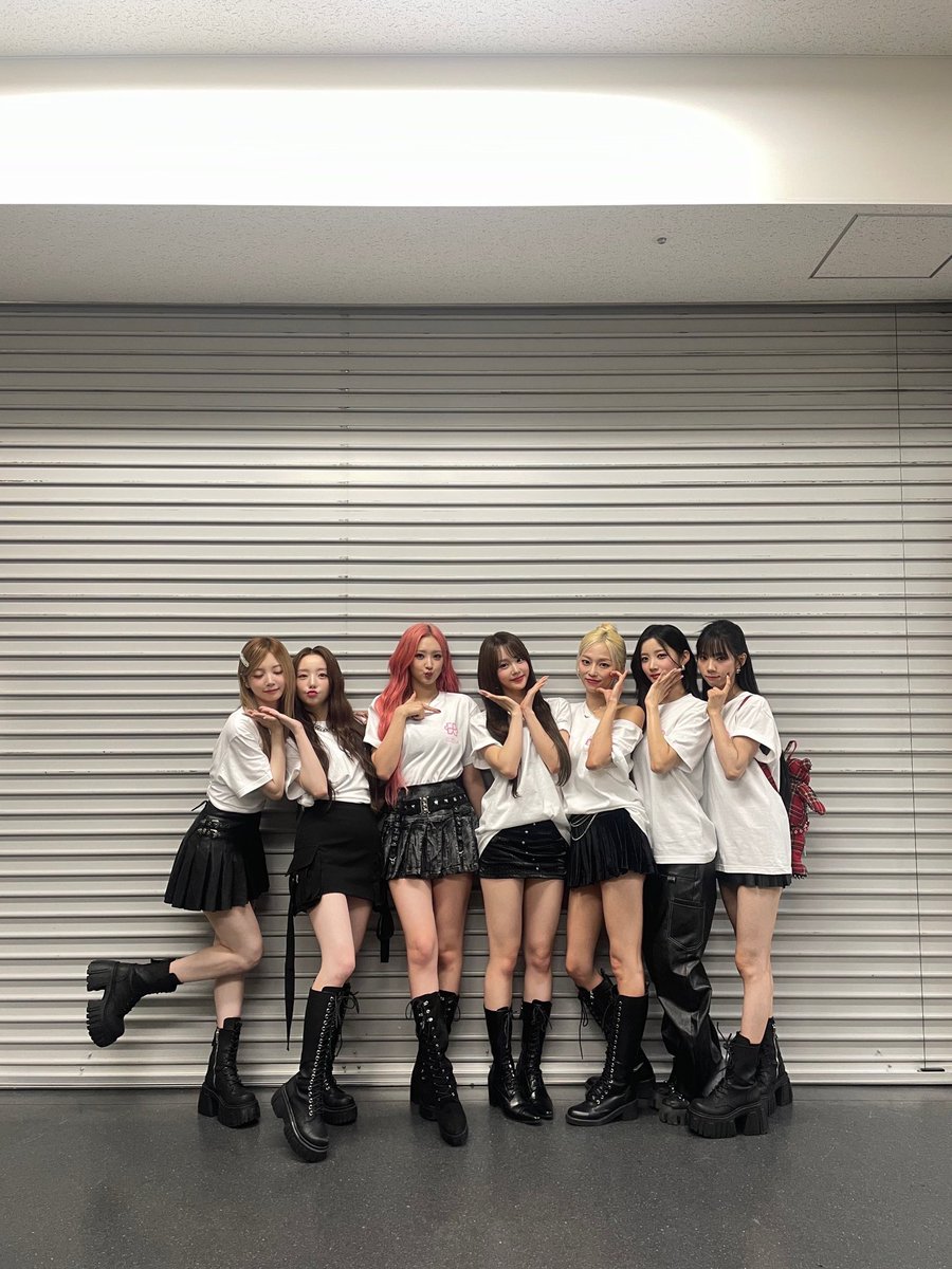 [📸]

231022 <EL7Z UP JAPAN 1st FAN CONCERT Piece up>

EL7Z UP의 첫 일본 팬콘서트 완료✨
함께여서 더 행복했던 우리💕

#EL7ZUP #엘즈업