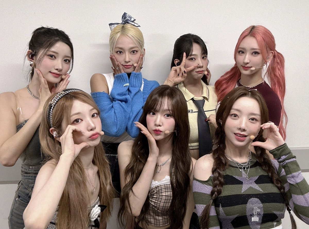 EL7Z UP OFFICIAL tweet media
