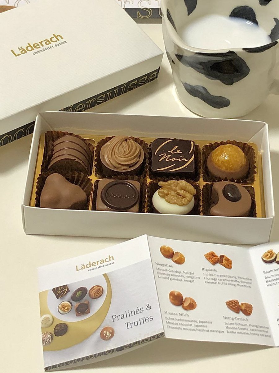 1025_nina's tweet photo. I want to thank Millie's friend for the delicious chocolates!🤗 It was so touching!😘🥰 Suddenly homesick!😭☹️#Longlivefriendship https://t.co/ShYUGWfo49
