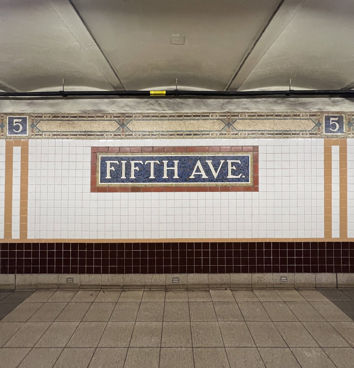 subwaytileshirt's tweet photo. From the Southeast Corner of Central Park #NYC https://t.co/9J9ldCuZFz
