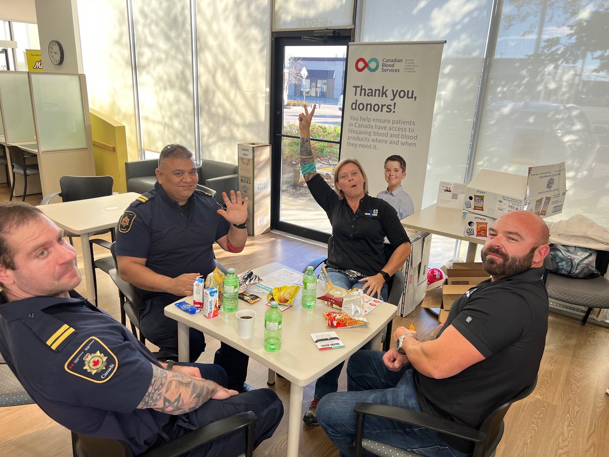 LifelineRedDeer's tweet photo. Thanks to the officers from Bowden Correctional Institution @UCCOSACCweb for coming out to support patients. 

Alberta needs more blood and plasma donors to meet patient needs long-term. 
Please book a same-day donation appointment now at https://t.co/GNC2AVq5Kx https://t.co/qFuUhU1CYV