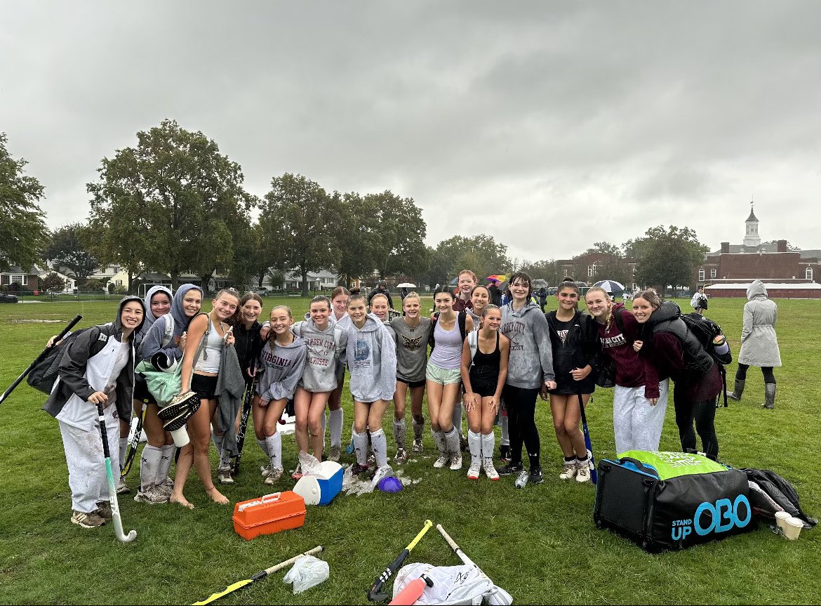 MrsCamGC's tweet image. A rainy win to end our season, with a special guest score-keeper! 🐶 So proud of the #GCJVFH 🏑 team this year, ending with a record of 7–3-0. Truly loved working with these girls every day, and am so proud to be their coach! 🫶🏻⭐️ #HEYRED @GC_ATHLETICS_