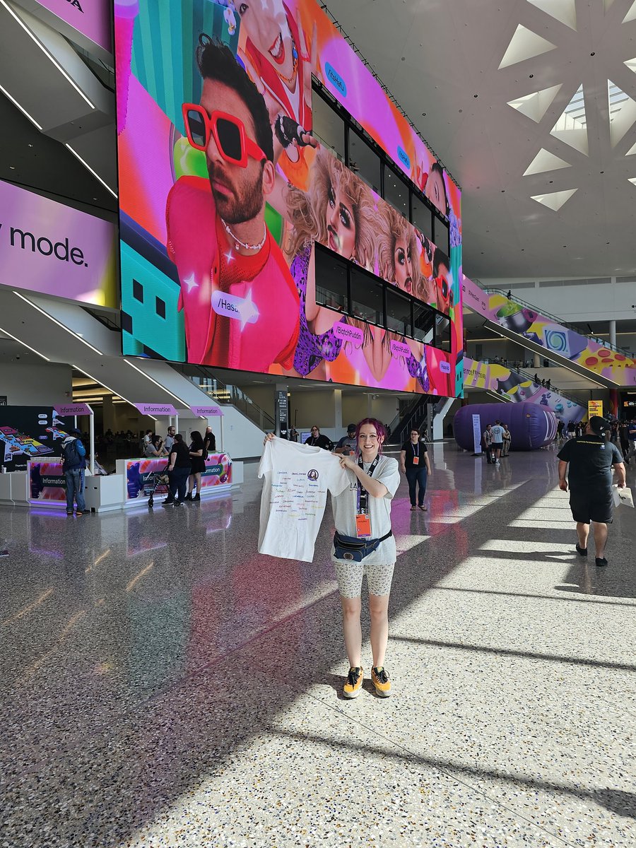 HollyRex tweet media